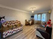 Satılır 2 otaqlı köhnə tikili 57 m², Xalqlar Dostluğu m., photo 1 from 8