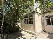 Satılır 2 otaqlı köhnə tikili 60 m², İnşaatçılar m., photo 1 from 8