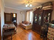 Продаётся 2-комн. вторичка 55 м², м. Иншаатчылар, photo 2 from 8