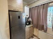 Satılır 2 otaqlı köhnə tikili 50 m², İnşaatçılar m., photo 6 from 8