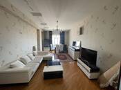 İcarəyə verilir 3 otaqlı köhnə tikili 150 m², İnşaatçılar m., photo 1 from 8
