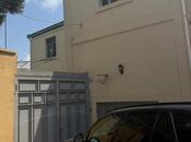 Satılır 7 otaqlı həyət evi/bağ evi 455 m², Bakıxanov q., photo 1 from 8