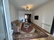 Сдаётся 3-комн. вторичка 70 м², м. Низами, photo 1 from 8