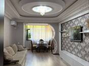 Satılır 3 otaqlı köhnə tikili 70 m², Neftçilər m., photo 1 from 8