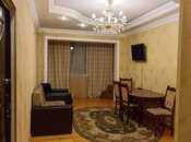 Satılır 2 otaqlı köhnə tikili 65 m², İnşaatçılar m., photo 1 from 8
