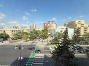 Продаётся 4-комн. вторичка 110 м², м. Элмляр Академиясы, photo 1 from 8