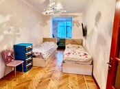 Satılır 3 otaqlı köhnə tikili 75 m², Qara Qarayev m., photo 3 from 8