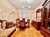Satılır 3 otaqlı köhnə tikili 75 m², Qara Qarayev m., photo 1 from 8