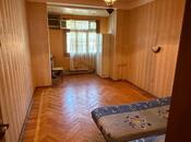 Продаётся 2-комн. вторичка 65 м², м. Ази Асланов, photo 1 from 8