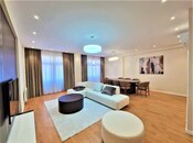 Сдается 3-комн. новостройка 180 м², м. Низами, photo 1 from 8