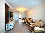 Продаётся 3-комн. вторичка 70 м², м. Нефтчиляр, photo 3 from 8