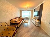 Продаётся 3-комн. вторичка 70 м², м. Нефтчиляр, photo 1 from 8