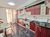 Сдаётся 2-комн. новостройка 100 м², м. Низами, photo 1 from 8
