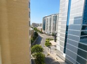 Продаётся 3-комн. новостройка 140 м², м. Низами, photo 1 from 8