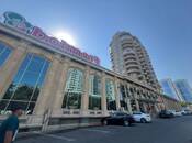 Сдаётся 3-комн. новостройка 130 м², м. Низами, photo 1 from 8