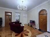 Satılır 5 otaqlı köhnə tikili 150 m², Sahil m., photo 1 from 8