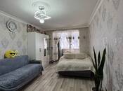 Продаётся 2-комн. вторичка 41 м², м. Кара Караев, photo 2 from 8