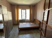 Satılır 2 otaqlı köhnə tikili 65 m², Əhmədli m., photo 1 from 8