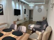 Сдаётся 2-комн. новостройка 62 м², м. 8 ноября, photo 1 from 8