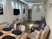Сдаётся 2-комн. новостройка 65 м², м. 8 ноября, photo 1 from 8