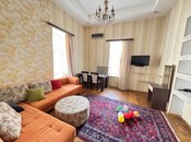 Сдаётся 2-комн. вторичка 70 м², м. Ичеришехер, photo 3 from 8