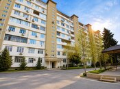Satılır 2 otaqlı köhnə tikili 60 m², Qara Qarayev m., photo 2 from 8