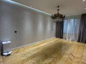 Продаётся 3-комн. вторичка 80 м², м. Иншаатчылар, photo 1 from 8