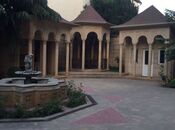 Satılır 10 otaqlı həyət evi/bağ evi 400 m², Badamdar q., photo 1 from 8