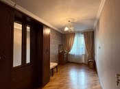 Satılır 3 otaqlı köhnə tikili 53 m², İnşaatçılar m., photo 1 from 8