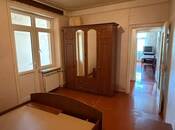 Satılır 2 otaqlı köhnə tikili 65 m², Xalqlar Dostluğu m., photo 2 from 8