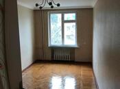 Satılır 3 otaqlı köhnə tikili 75 m², Elmlər Akademiyası m., photo 1 from 7