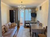 Satılır 3 otaqlı köhnə tikili 75 m², Qara Qarayev m., photo 1 from 4