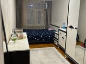 Satılır 3 otaqlı köhnə tikili 75 m², Qara Qarayev m., photo 2 from 4
