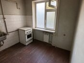 Satılır 1 otaqlı köhnə tikili 40 m², Qara Qarayev m., photo 4 from 5