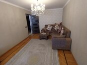 Satılır 3 otaqlı köhnə tikili 75 m², İnşaatçılar m., photo 2 from 8