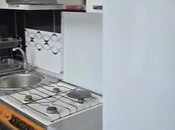 İcarəyə verilir 3 otaqlı köhnə tikili 70 m², Gənclik m., photo 3 from 4