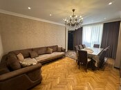 Satılır 4 otaqlı köhnə tikili 120 m², Qara Qarayev m., photo 2 from 8