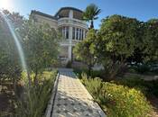 Satılır 8 otaqlı həyət evi/bağ evi 370 m², Qara Qarayev m., photo 1 from 8