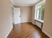 Satılır 2 otaqlı köhnə tikili 55 m², Qara Qarayev m., photo 2 from 8