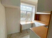 Satılır 2 otaqlı köhnə tikili 55 m², Qara Qarayev m., photo 3 from 8