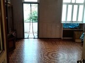 Satılır 2 otaqlı köhnə tikili 60 m², 28 May m., photo 2 from 8