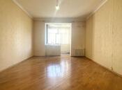 Satılır 3 otaqlı köhnə tikili 95 m², Elmlər Akademiyası m., photo 2 from 8
