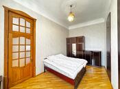 Сдаётся 3-комн. вторичка 130 м², м. Низами, photo 2 from 8