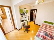 Satılır 5 otaqlı köhnə tikili 120 m², Qara Qarayev m., photo 2 from 8