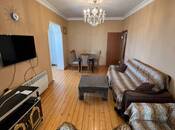 Satılır 3 otaqlı köhnə tikili 70 m², Xalqlar Dostluğu m., photo 2 from 8
