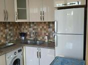 Сдаётся 1-комн. вторичка 50 м², м. Элмляр Академиясы, photo 1 from 7