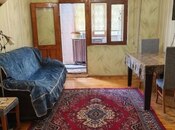 Satılır 4 otaqlı köhnə tikili 76.7 m², Qara Qarayev m., photo 2 from 4