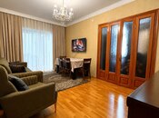 Satılır 2 otaqlı köhnə tikili 55 m², Gənclik m., photo 1 from 8