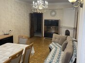 Satılır 3 otaqlı köhnə tikili 85 m², İnşaatçılar m., photo 3 from 8