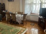 Satılır 5 otaqlı köhnə tikili 110 m², İnşaatçılar m., photo 1 from 8